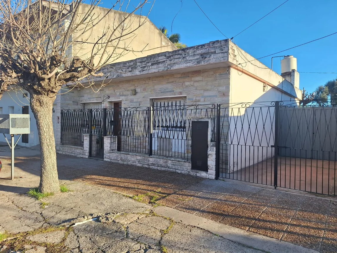 Casa de 4 ambientes en venta en José C. Paz, General Balcarce 5300