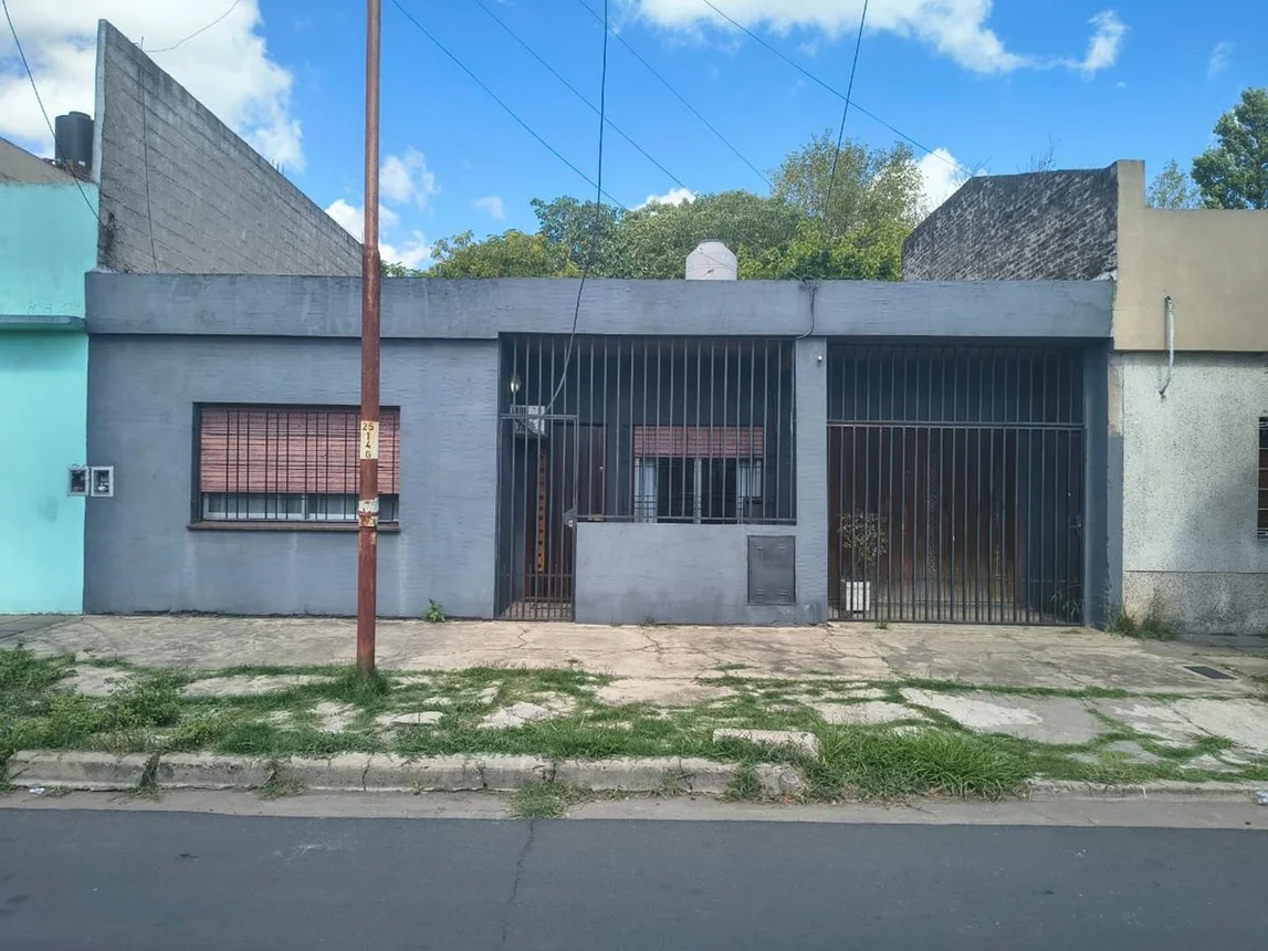 Casa de 3 ambientes en venta en Ramos Mejía, Constitución 500