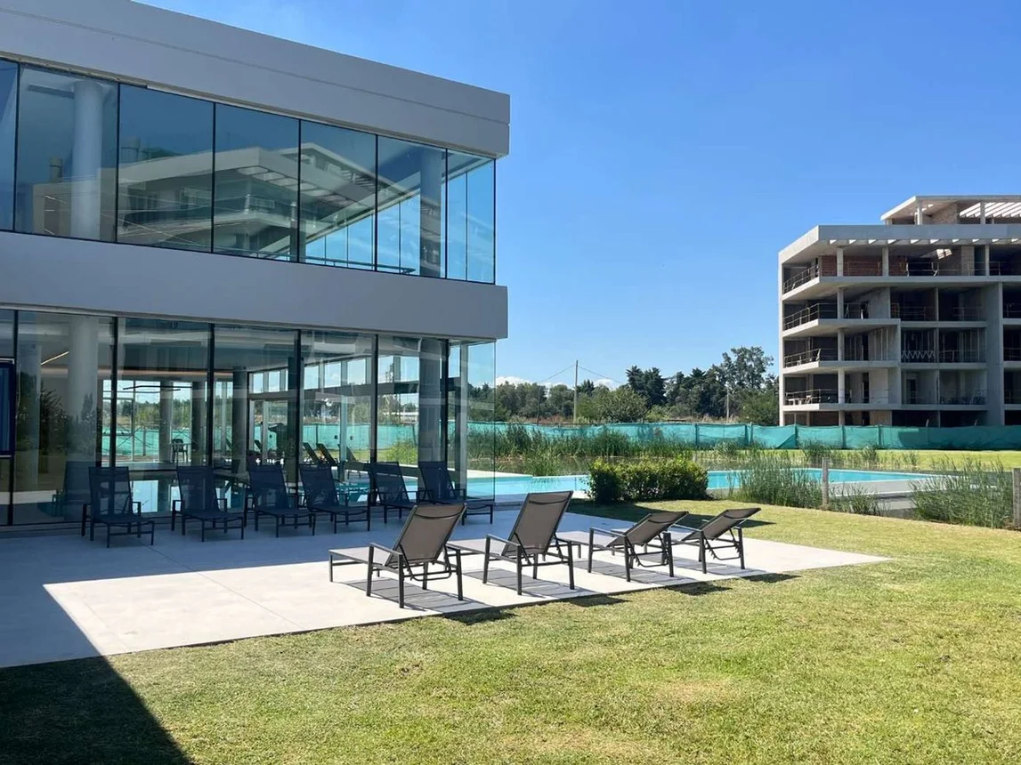Casa dúplex en venta en Pilar, foto 5