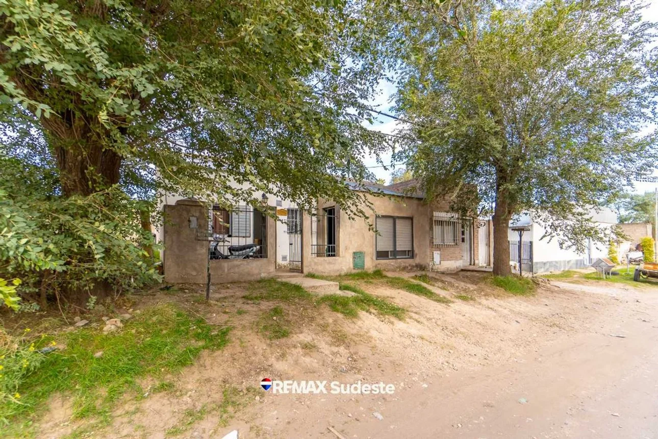 Casa de 4 ambientes en venta en Bahía Blanca, Antonio Alice 1200, foto 2