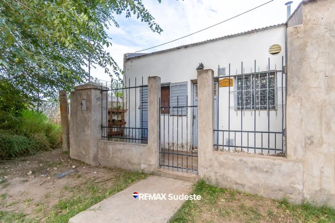 Casa de 4 ambientes en venta en Bahía Blanca, Antonio Alice 1200