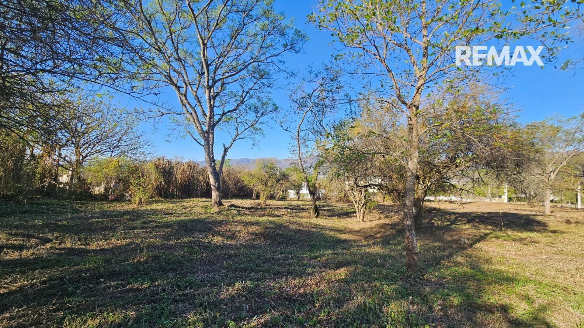 TERRENO EN VENTA VERTIENTES 1280 M2 PLANOS — foto 2
