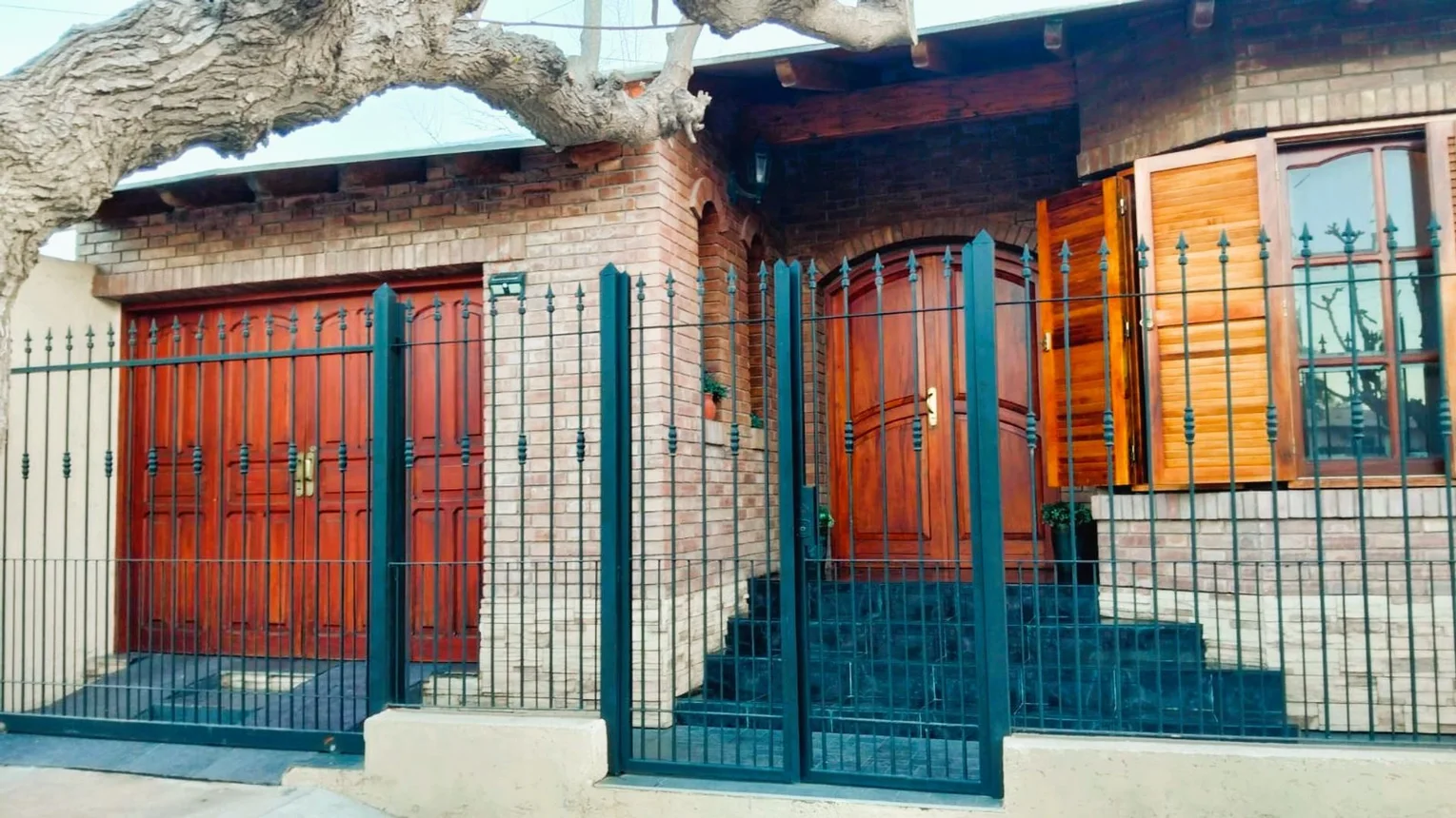 Casa en venta en Guaymallén, foto 2