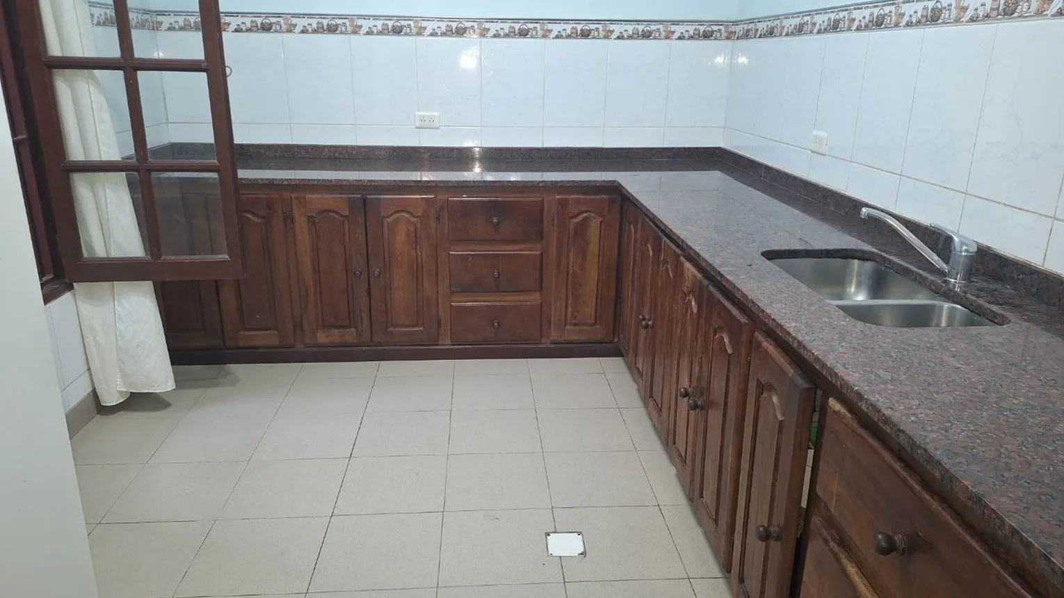 Venta casa 4 amb + 2 dptos cochera patio castelar, foto 5