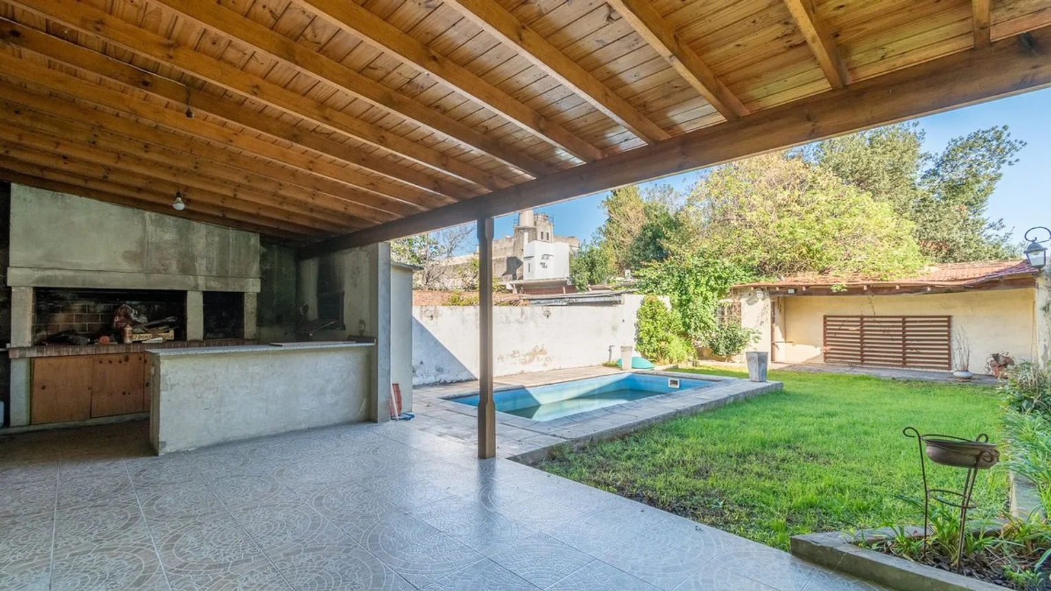 Casa de 5 ambientes en venta en Isidro Casanova, Lima 5300