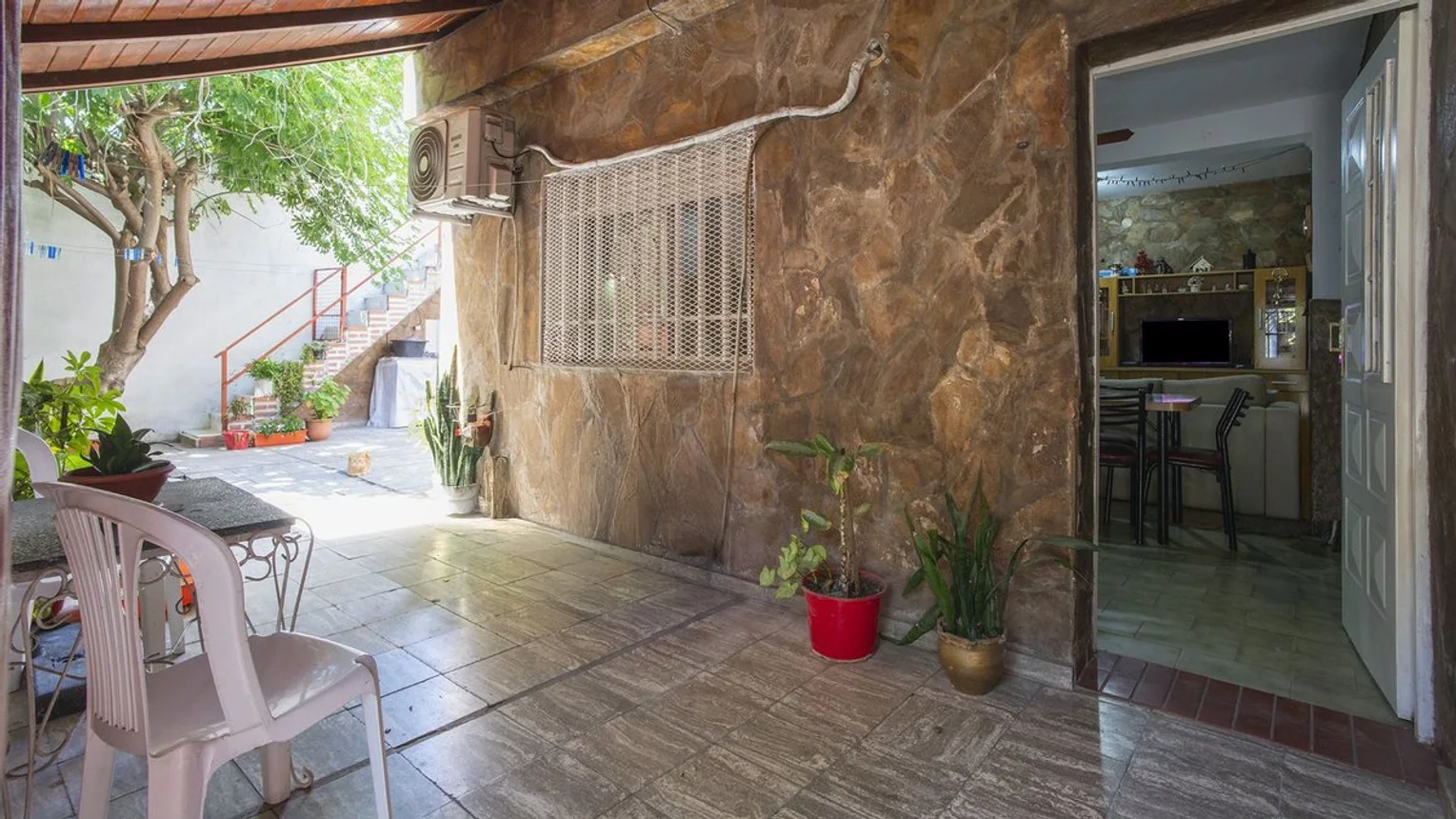 Venta casa 2 dormitorios + comodín en fisherton, foto 1