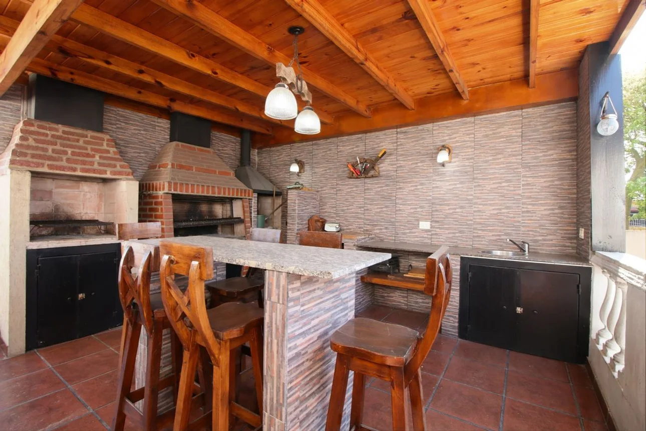 Casa en venta en Lanús Oeste, foto 2