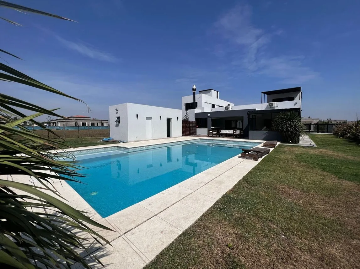 Casa en venta en Canning