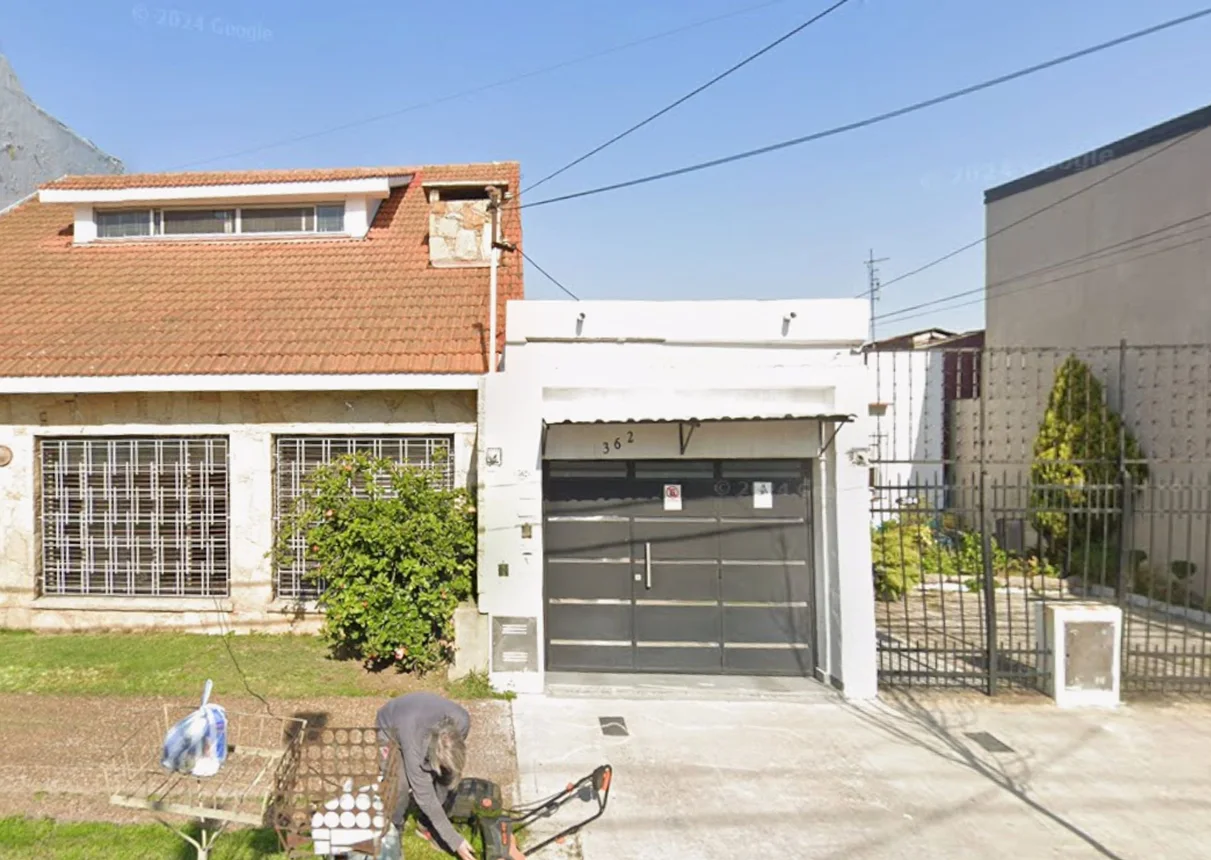 PH de 3 ambientes en venta en Sarandí, Suipacha 300
