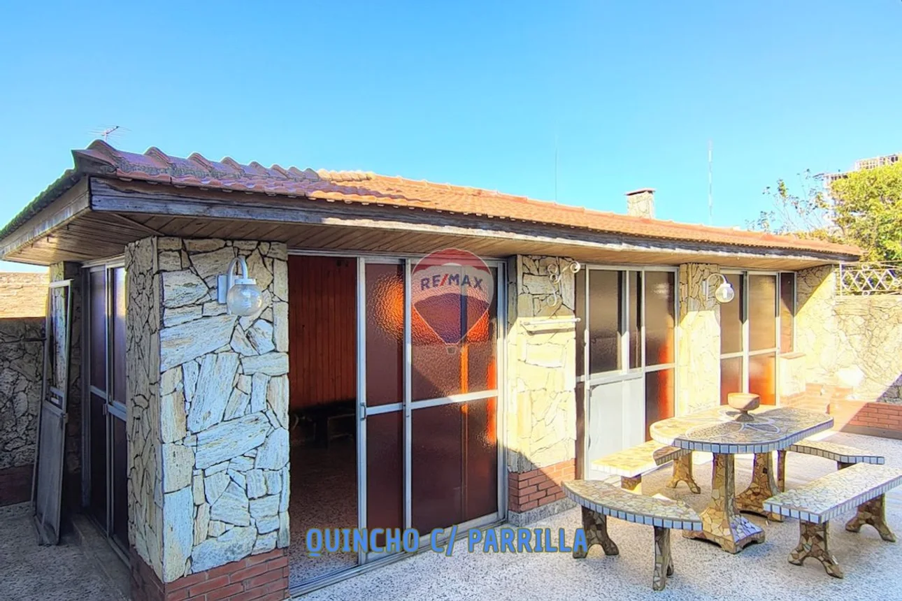 Casa en venta en Sarandí, foto 2
