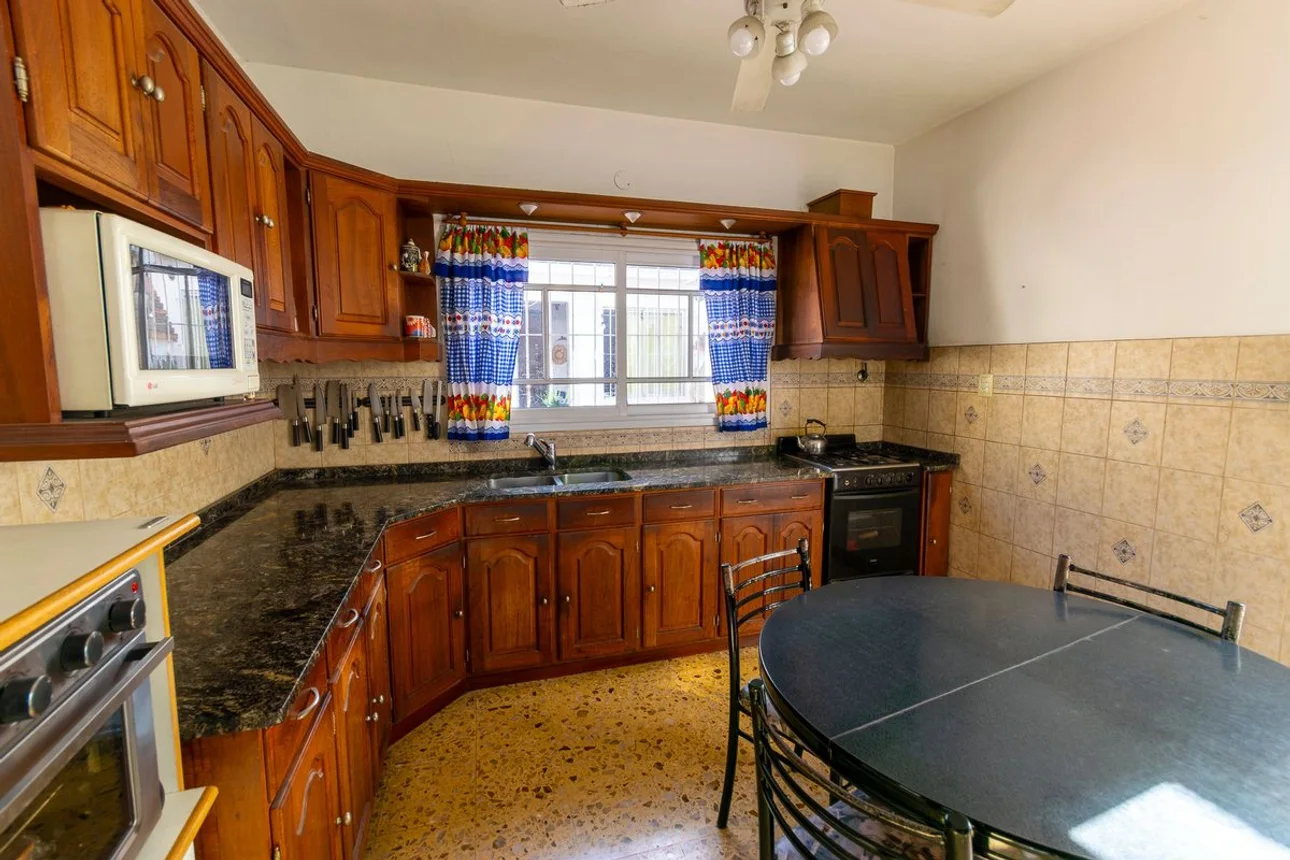 Casa en venta en Sarandí, foto 2