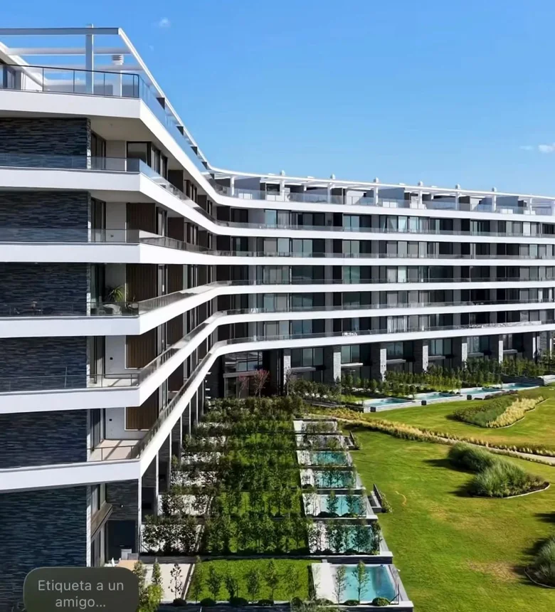 Dúplex de 4 ambientes en venta en Nordelta, Avenida del Golf 500
