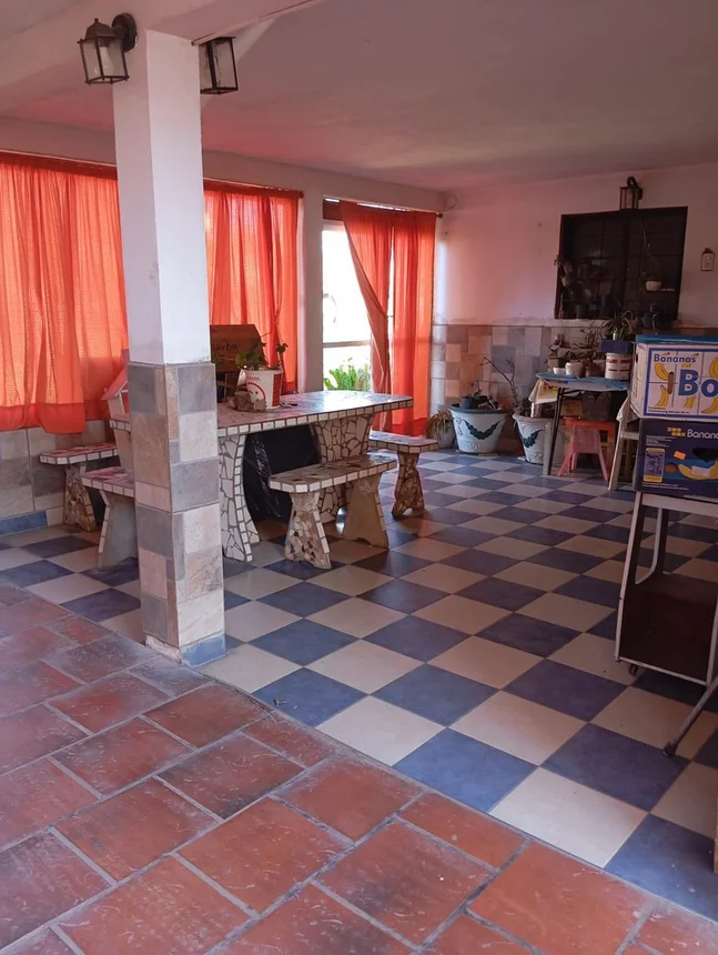 Casa de 3 ambientes en venta en Moreno, Bolivia 2300, foto 2