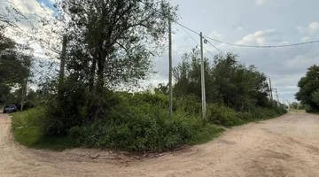VENTA TERRENO 2395 M2 - BARRIO LOS BOULEVARES.