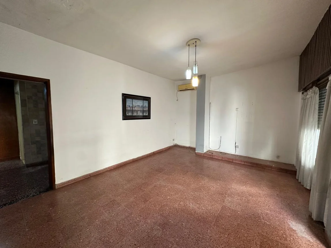 Casa de 7 ambientes en venta en Villa Tesei, Einstein 100, foto 4