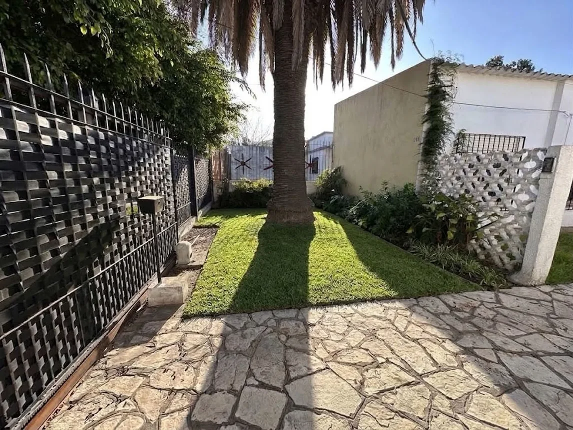 Casa de 7 ambientes en venta en Villa Tesei, Einstein 100, foto 5