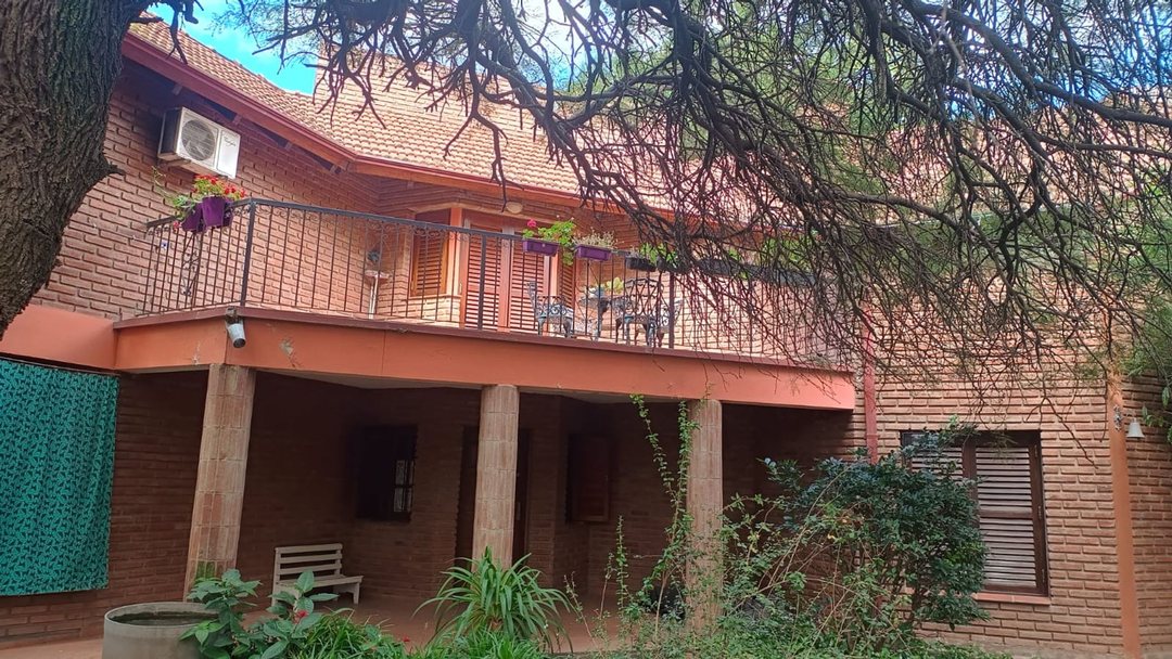 VENTA CASA 3 DORM CON PILETA EN TALAR MENDIOLAZA