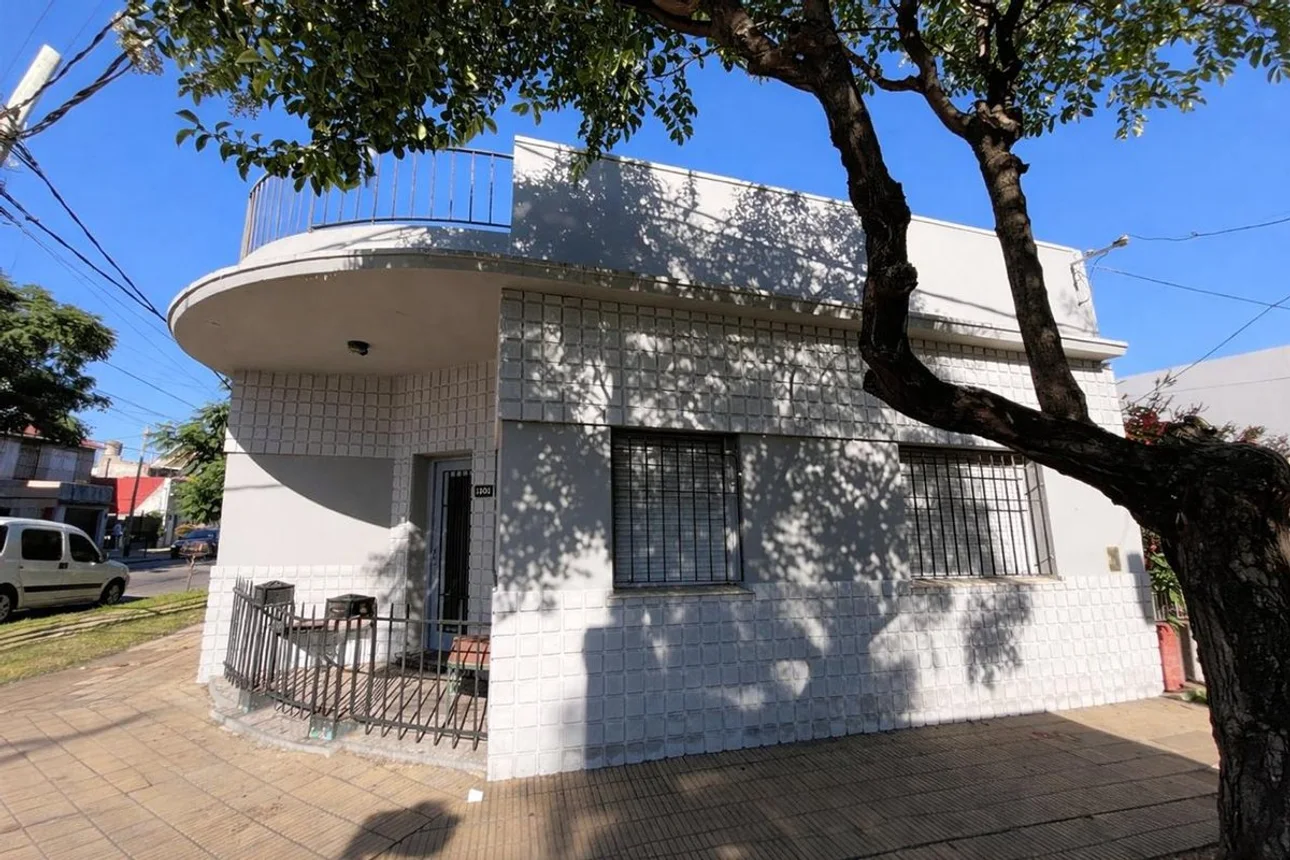 Casa de 5 ambientes en venta en Gerli, Presidente Domingo Faustino Sarmiento 1300