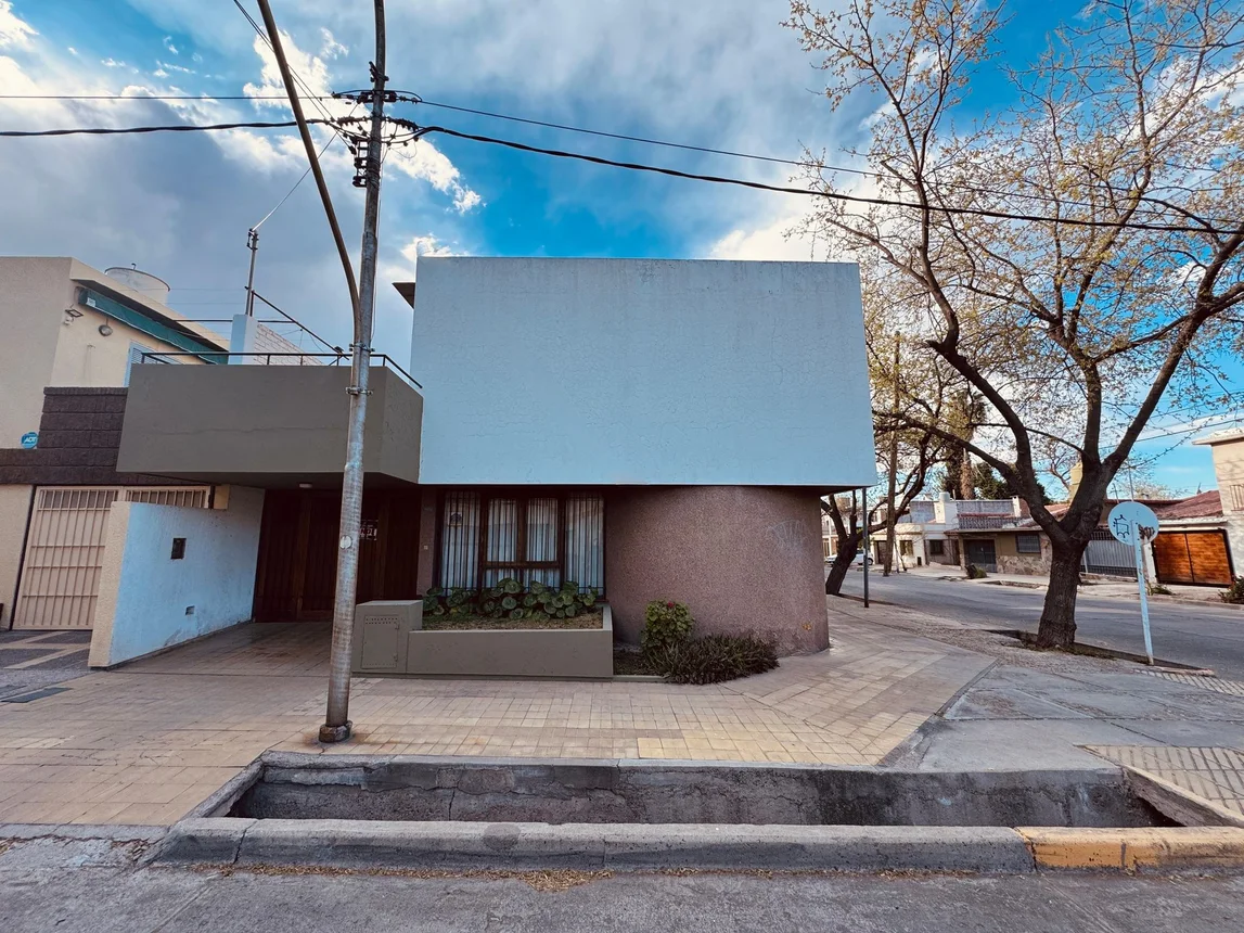 Casa en venta en Mendoza, foto 3