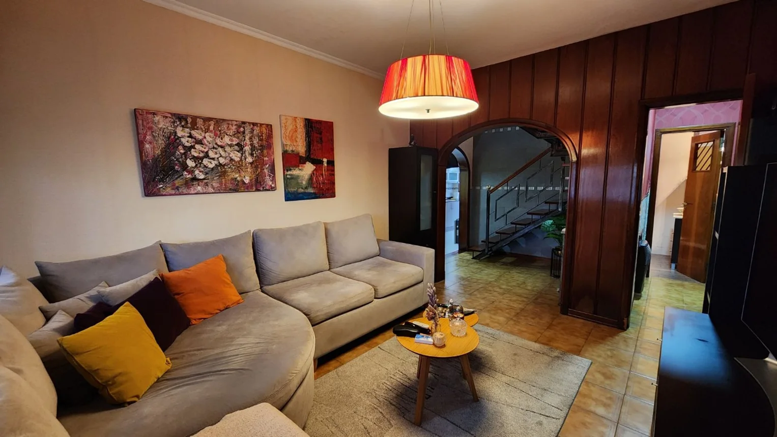 Hermosa casa en venta - 5 ambientes en quilmes, foto 4