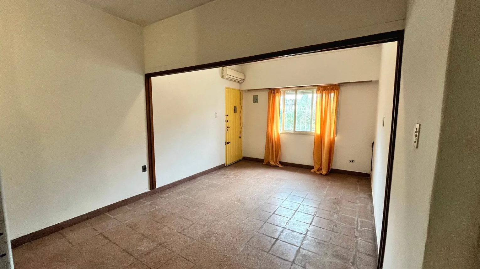 Casa de 3 ambientes en venta en Burzaco, Eva Peron 800