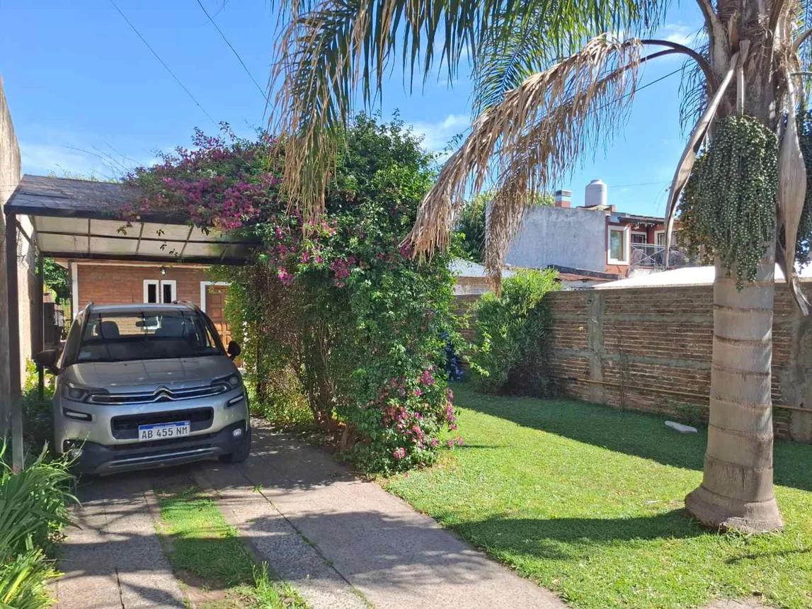 Casa en venta en Temperley, Luis Sáenz Peña 1700