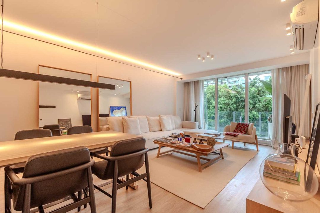 Venta Depto. 3 Amb. C/ Cochera en "Bajo Belgrano"