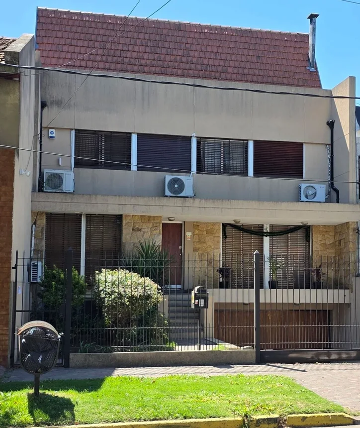 Casa en venta en Temperley, foto 2
