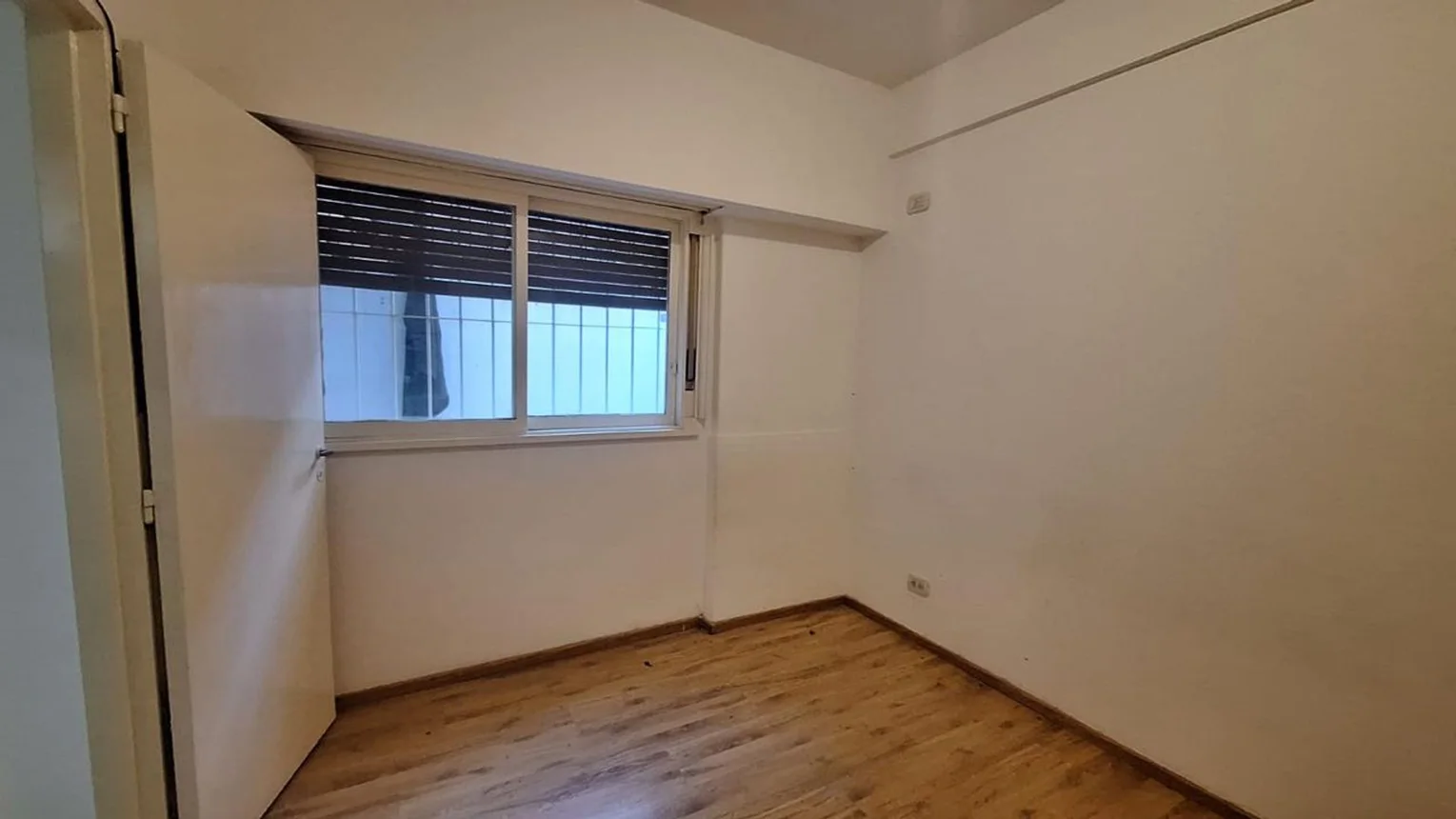 Departamento en alquiler en Lanús Oeste, Sitio de Montevideo 0