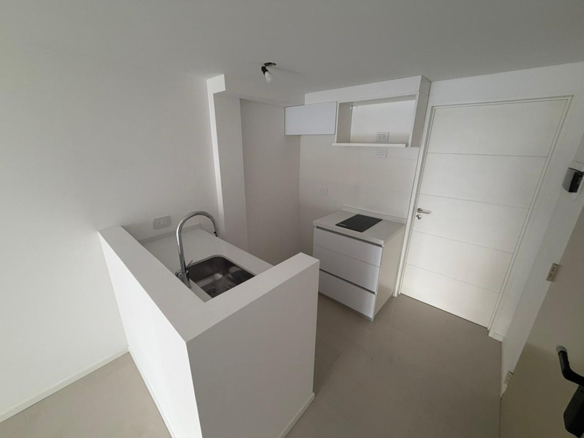 Foto 22 — VTA ESTR MONOAMB C/BALCON/ AMENIT EXC UBI S.TELMO