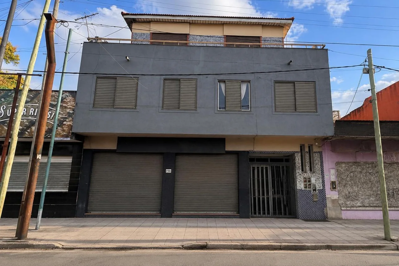 Venta casa, con departamentos y local comercial, foto 1