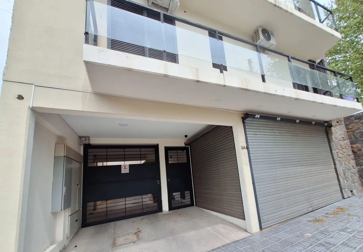 Departamento en alquiler en Godoy Cruz, Pellegrini 1400, foto 2