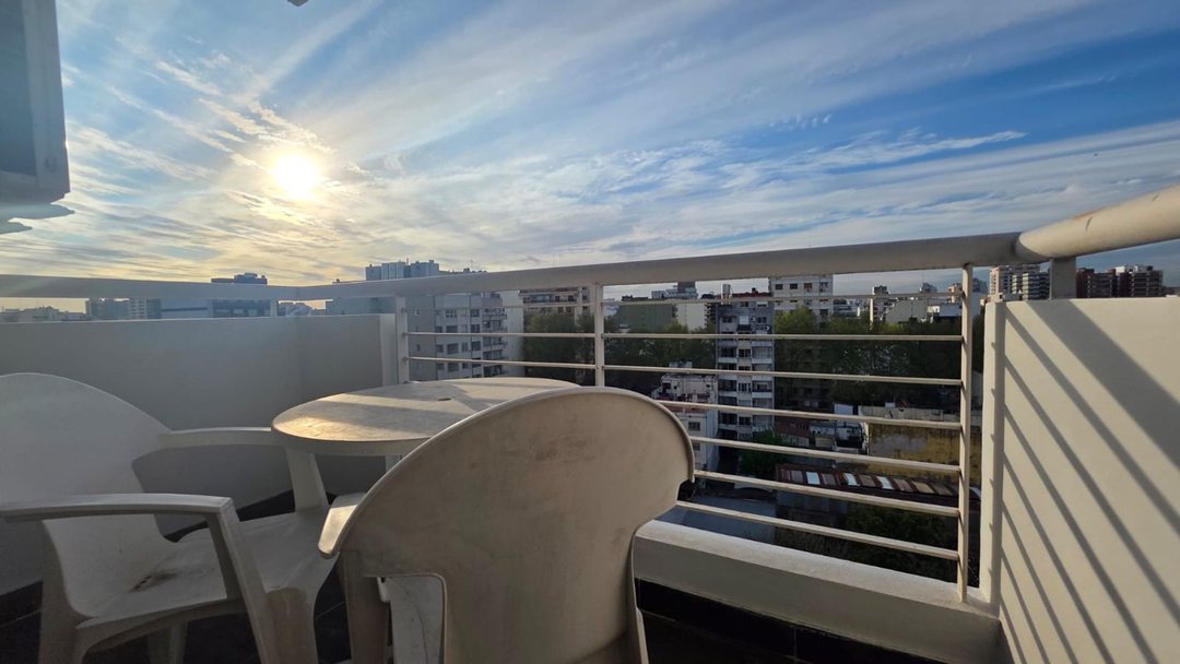 ALQUILER DEPARTAMENTO 2 AMBIENTES C/BALCON FLORES