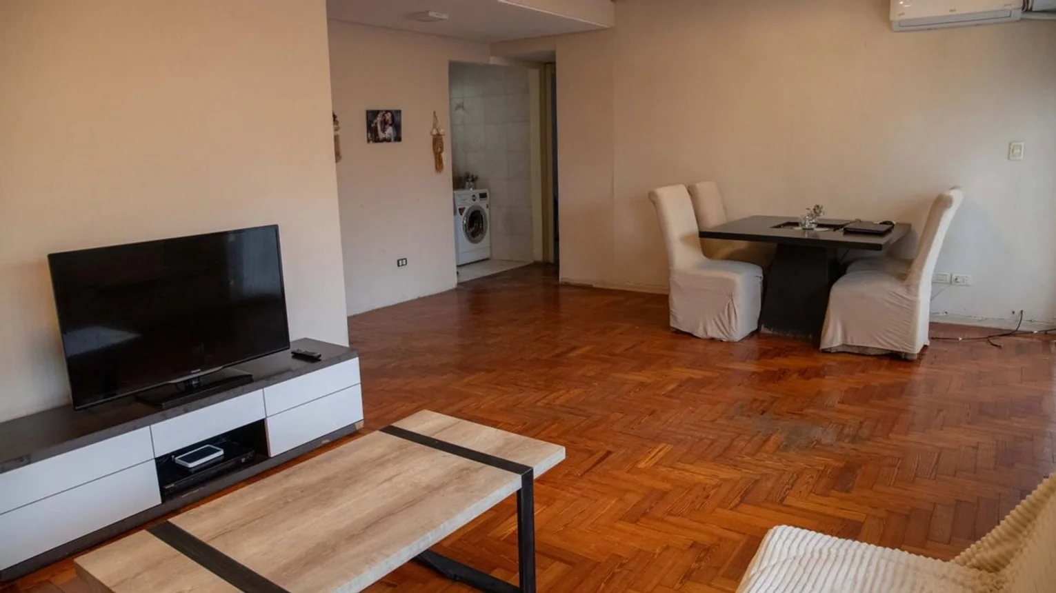 Piso de 4 ambientes en venta en Floresta, San Nicolás 400