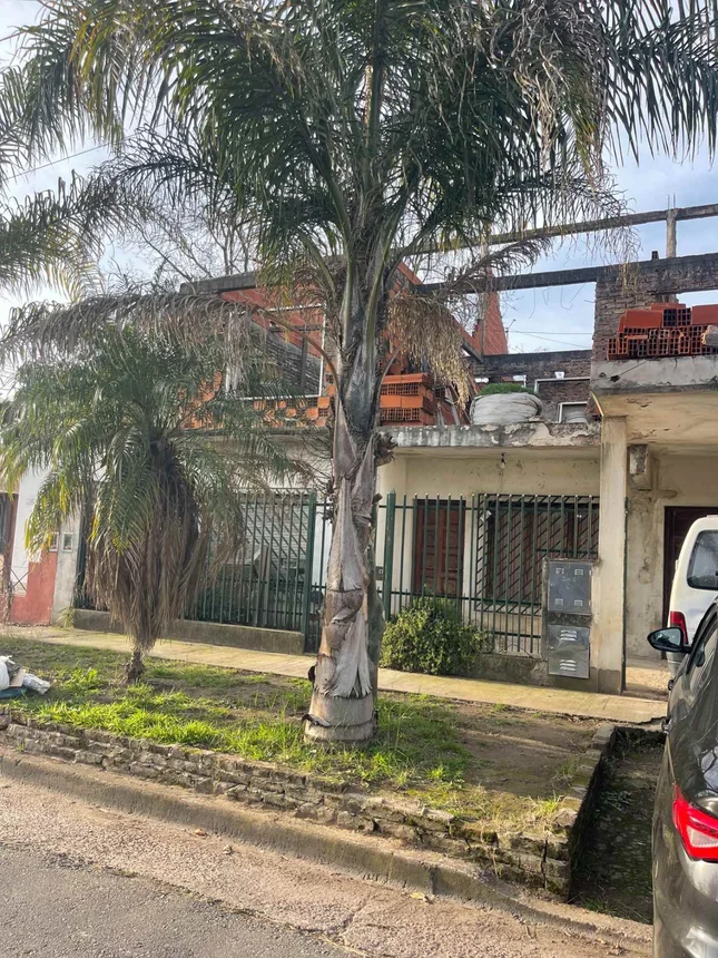 Casa de 3 ambientes en venta en Hurlingham, Pérez Galdos 1200, foto 2