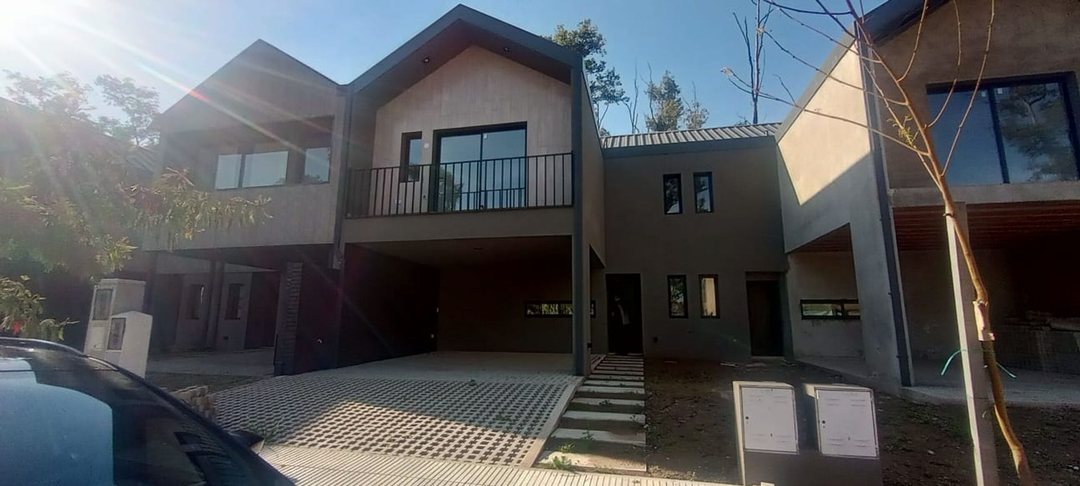 DUPLEX 3 DORMITORIOS EN NUEVO MALAGUEÑO