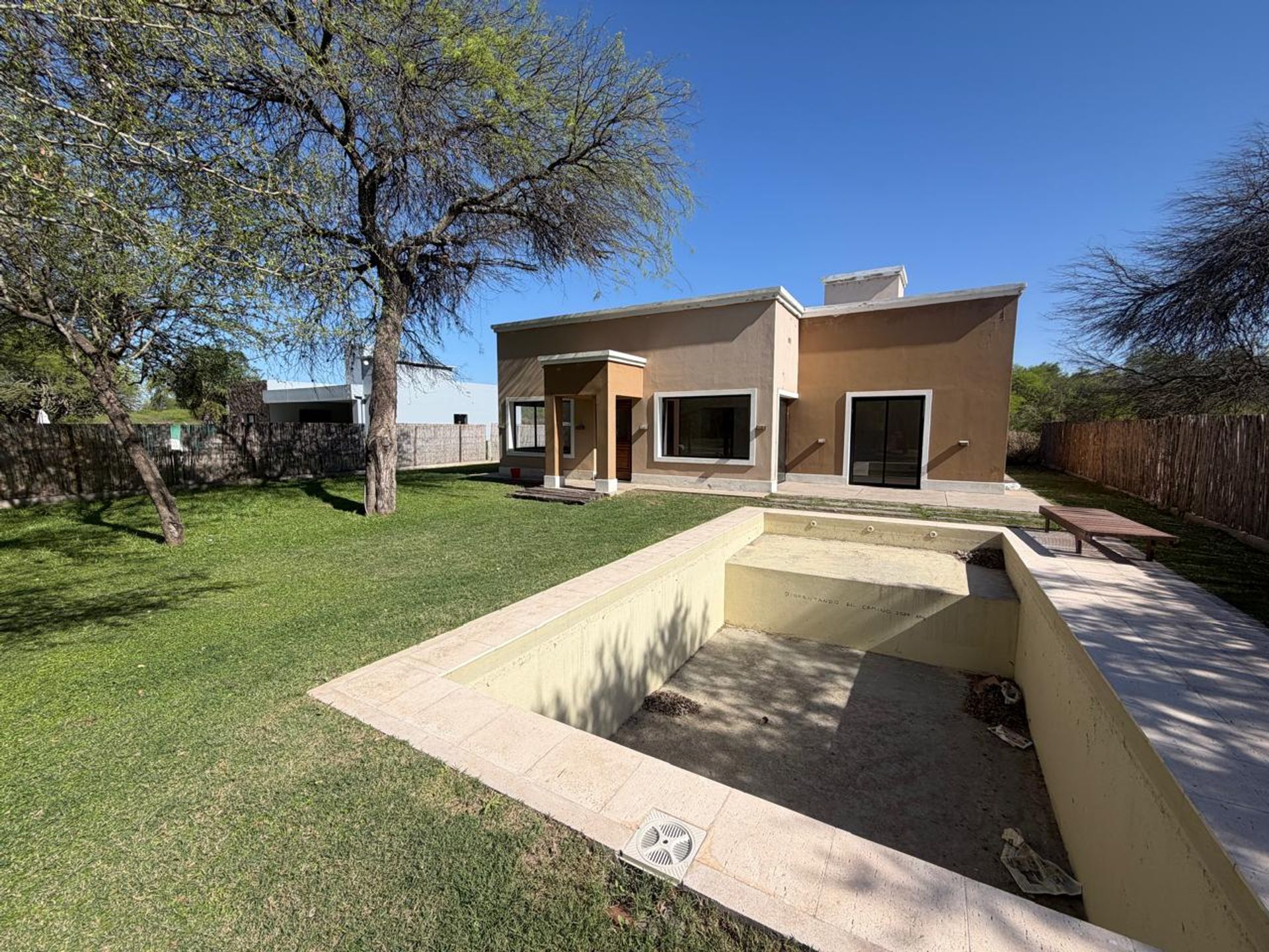 Foto 5 — CASA EN VENTA - B° TIERRA DULCE - 3 DORMITORIOS