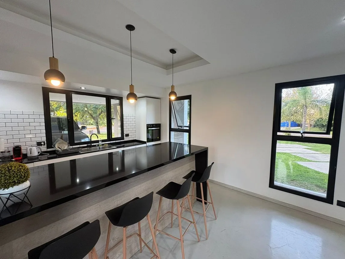 Casa en venta en General Rodríguez, foto 2