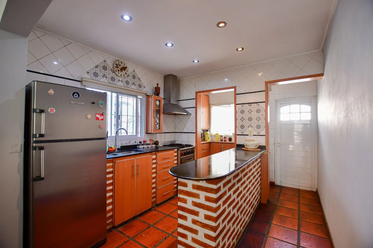 Casa de 8 ambientes en venta en Tolosa, 529 E/ 26 y 27 3100, foto 3