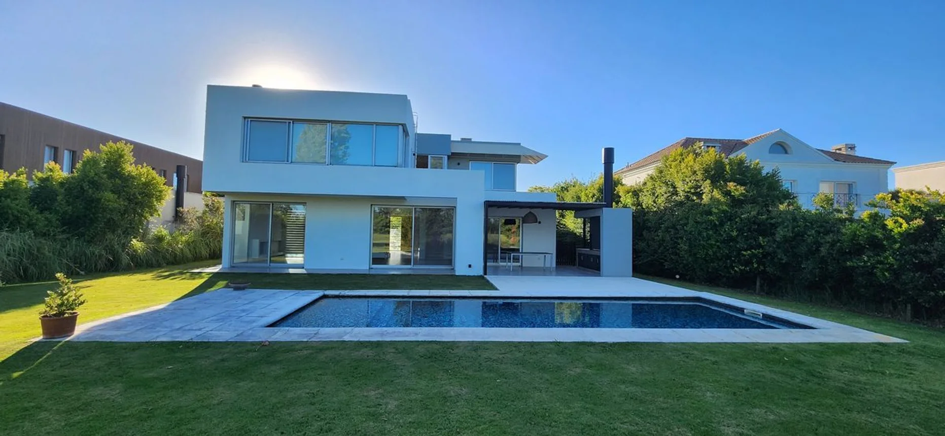 Casa de 8 ambientes en venta en Rincón de Milberg, Avenida del Golf 1500, foto 2