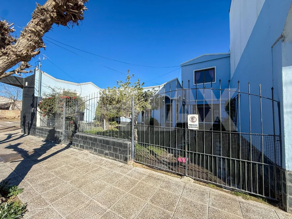 Casa en venta en Neuquén, foto 2