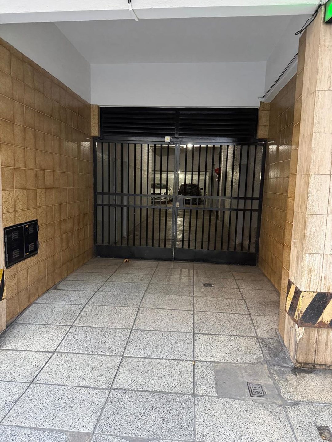 VENTA COCHERA COMODA BALVANERA
