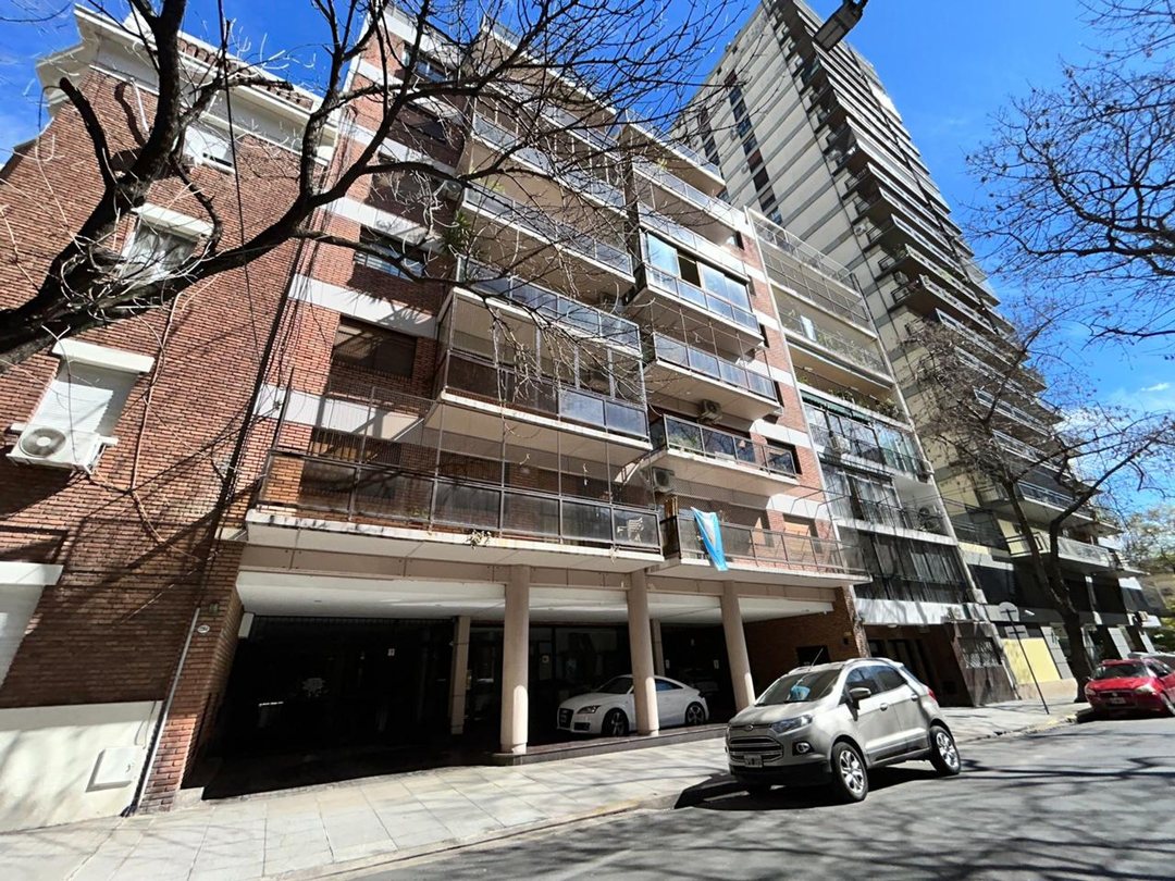 4 Ambientes con Dependencia, Cochera y Baulera