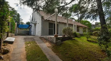 VENTA CASA VILLA GESELL 3 DORMITORIOS PATIO JARDIN