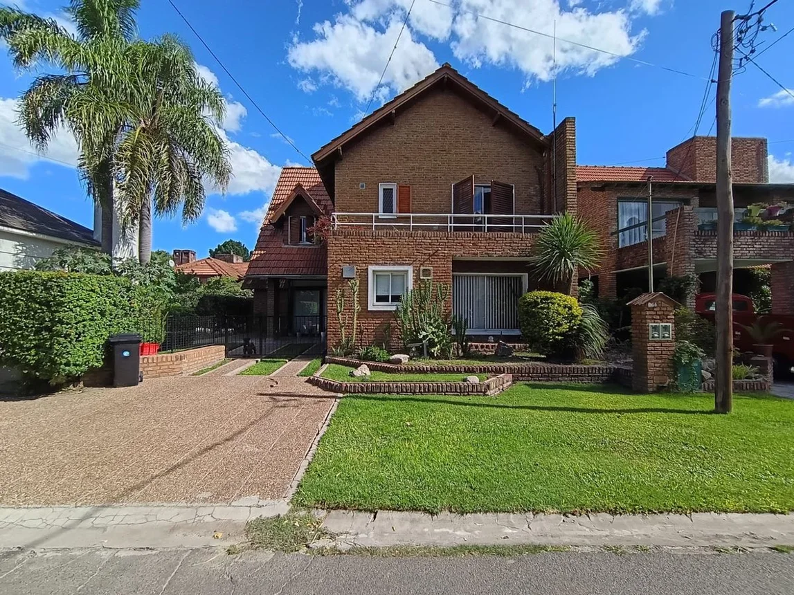 Casa de 6 ambientes en venta en Bella Vista, Santa Fe 2800