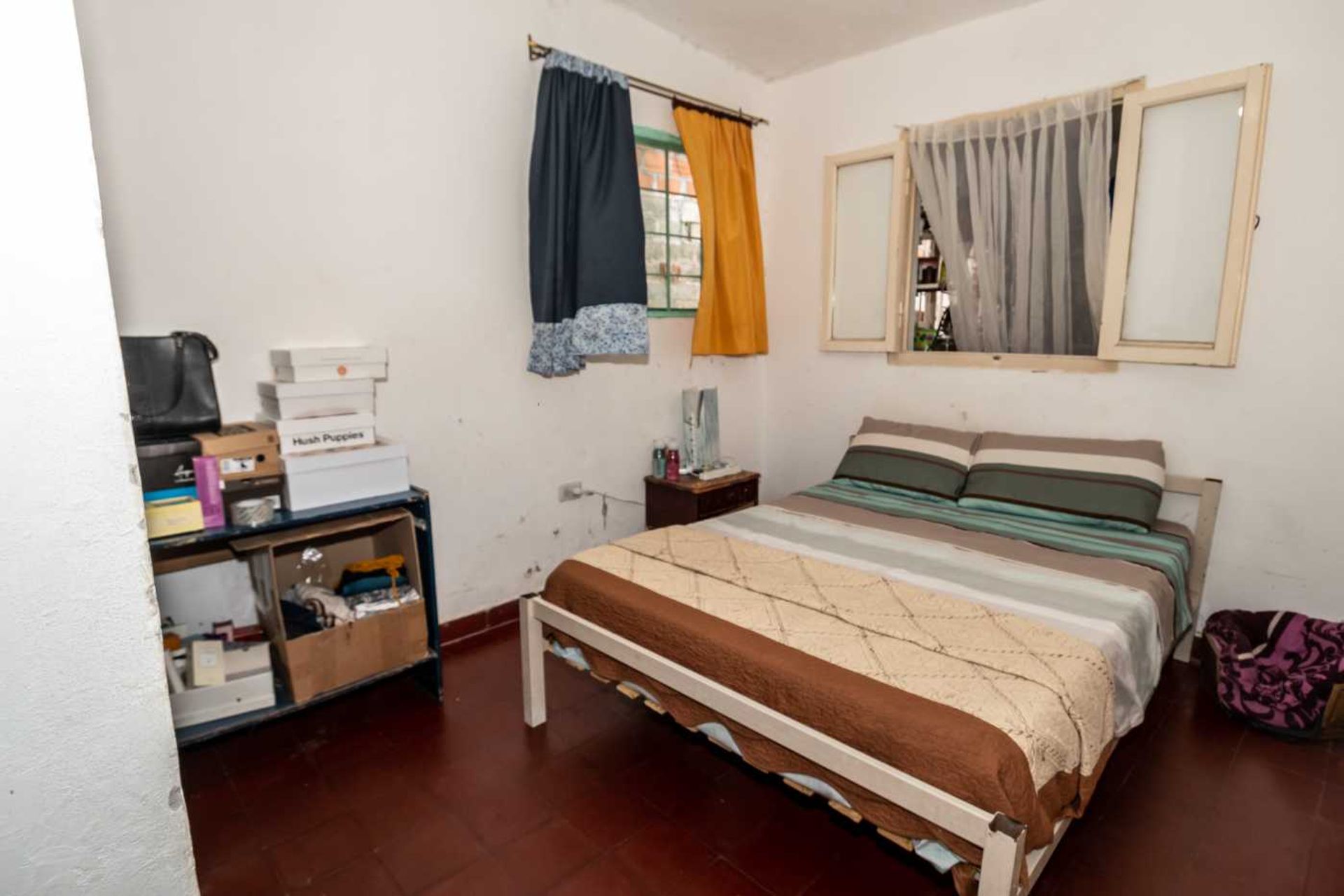 CASA EN VENTA CON LOCALES SOBRE AV. ARTIGAS - foto 5