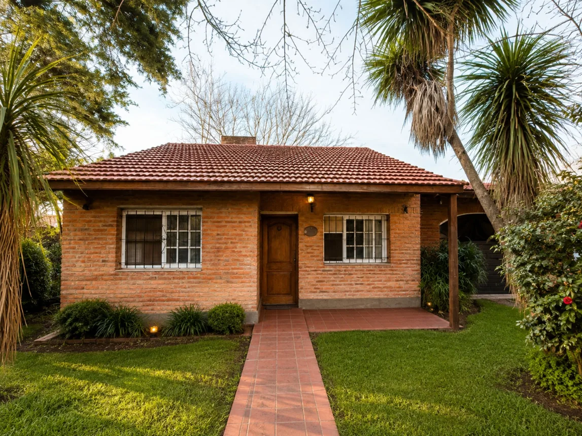 Casa de 2 ambientes en venta en Berazategui, 314 E/ 365 y 365 A 1500