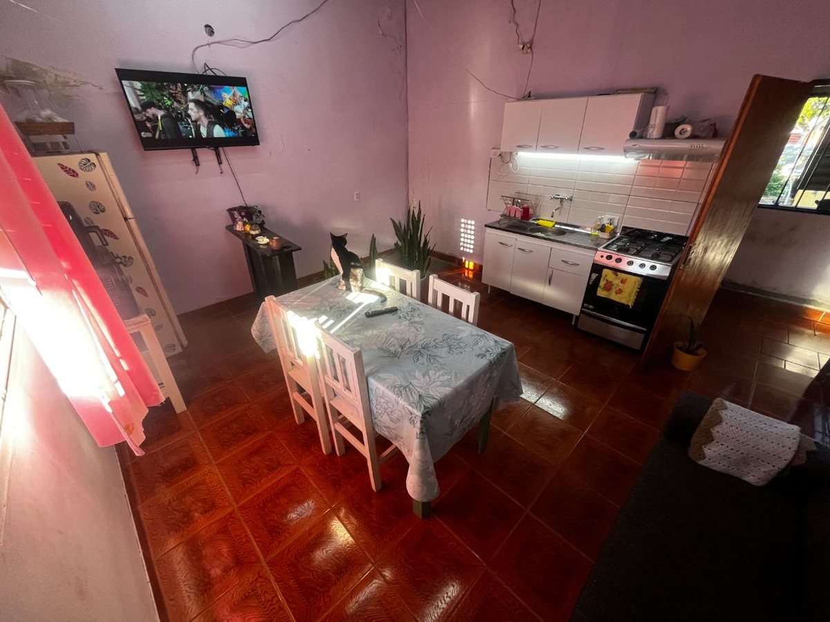 CASA EN VENTA DOS PLANTAS BARRIO MATHEU - foto 2