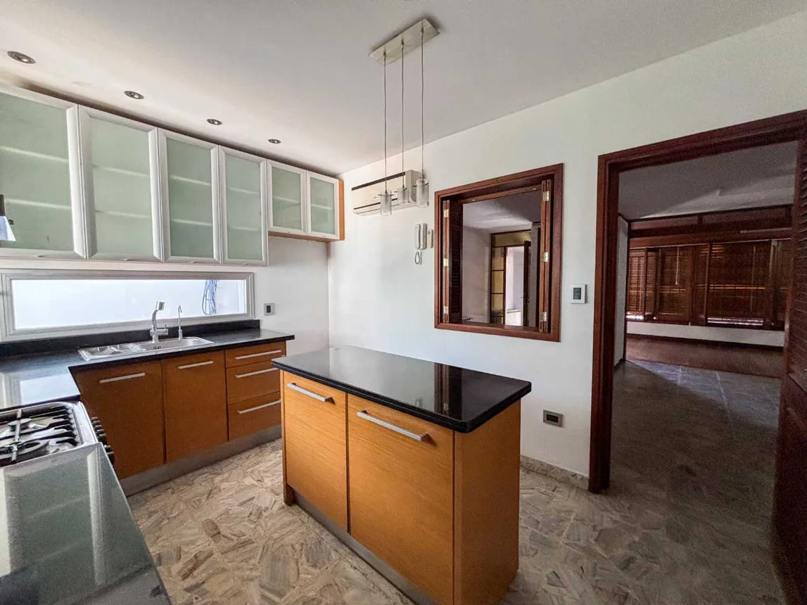 Casa en venta en La Plata, foto 2