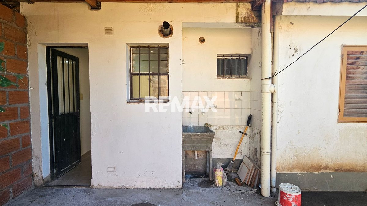 CASA + DUPLEX EN VENTA B° LOS CEIBOS ZONA SUR - foto 15